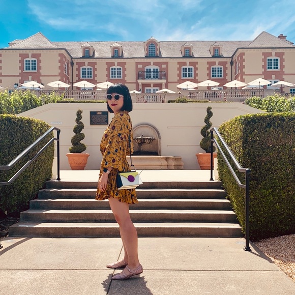 Meet your Posher, Lucy - Picture 2 of 7